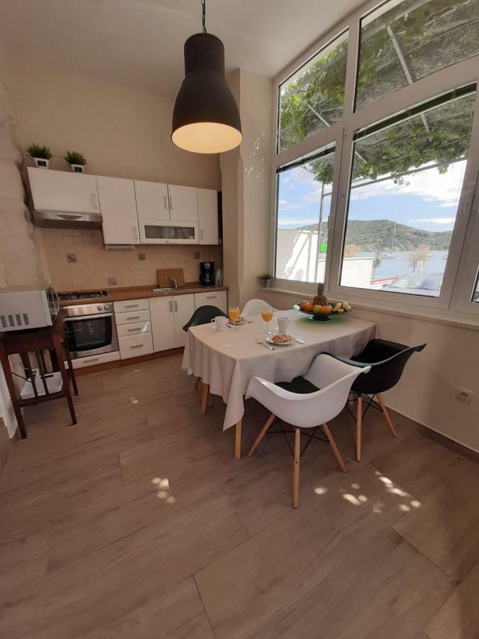 Apartments La Mare Primošten Exterior foto