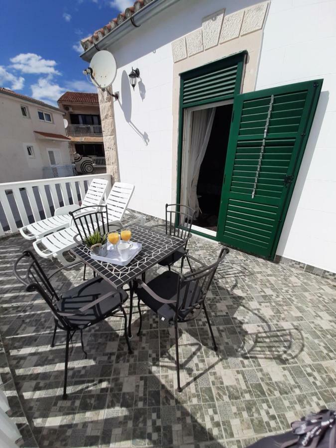 Apartments La Mare Primošten Exterior foto